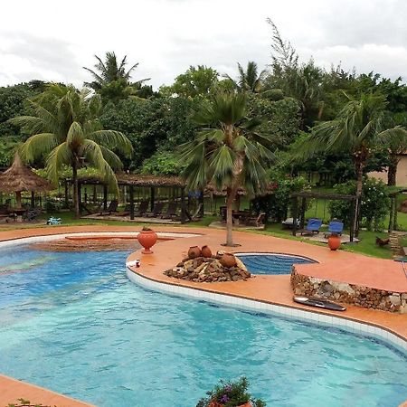 Afrikiko River Front Resort Akosombo Екстер'єр фото