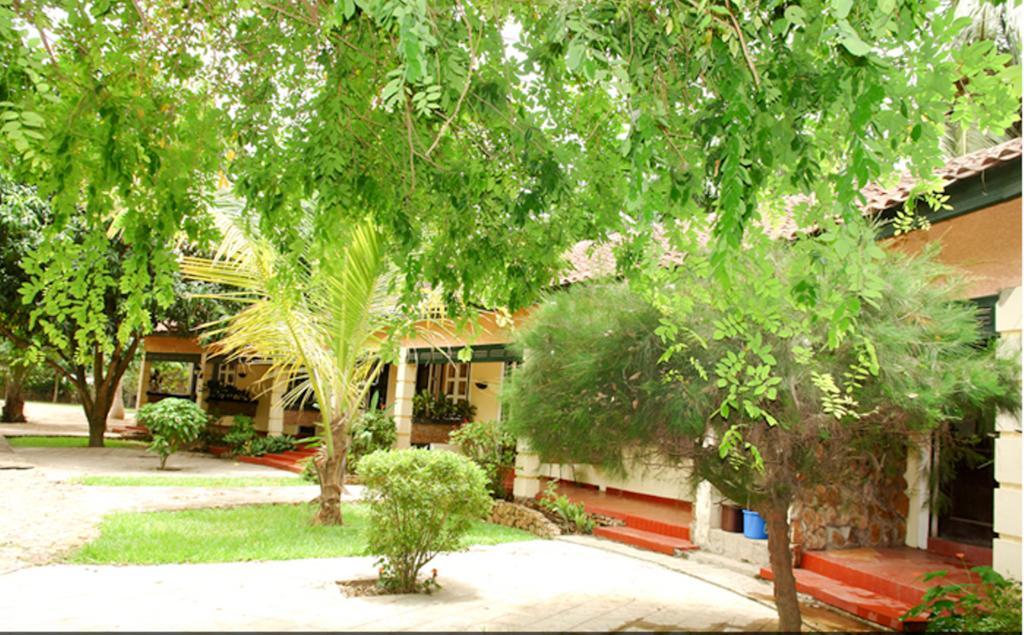 Afrikiko River Front Resort Akosombo Екстер'єр фото