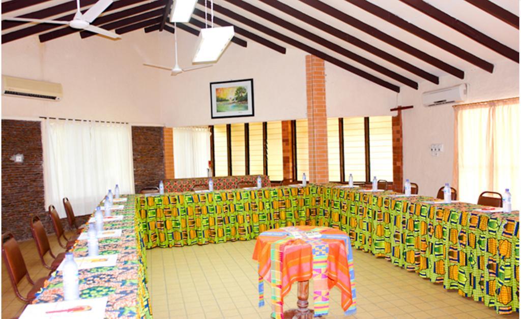 Afrikiko River Front Resort Akosombo Екстер'єр фото