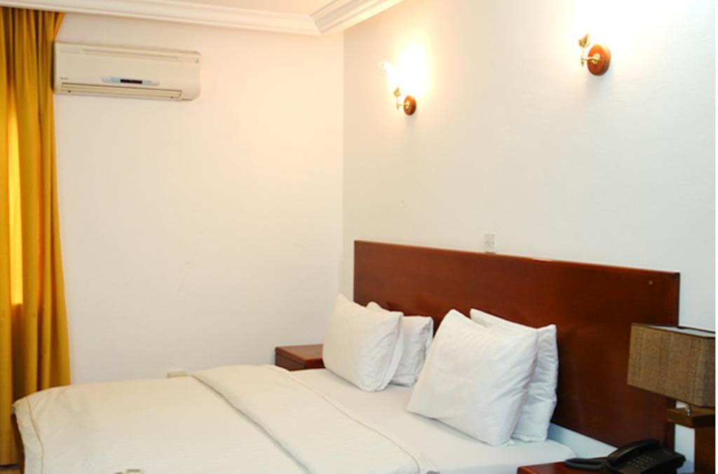 Afrikiko River Front Resort Akosombo Номер фото