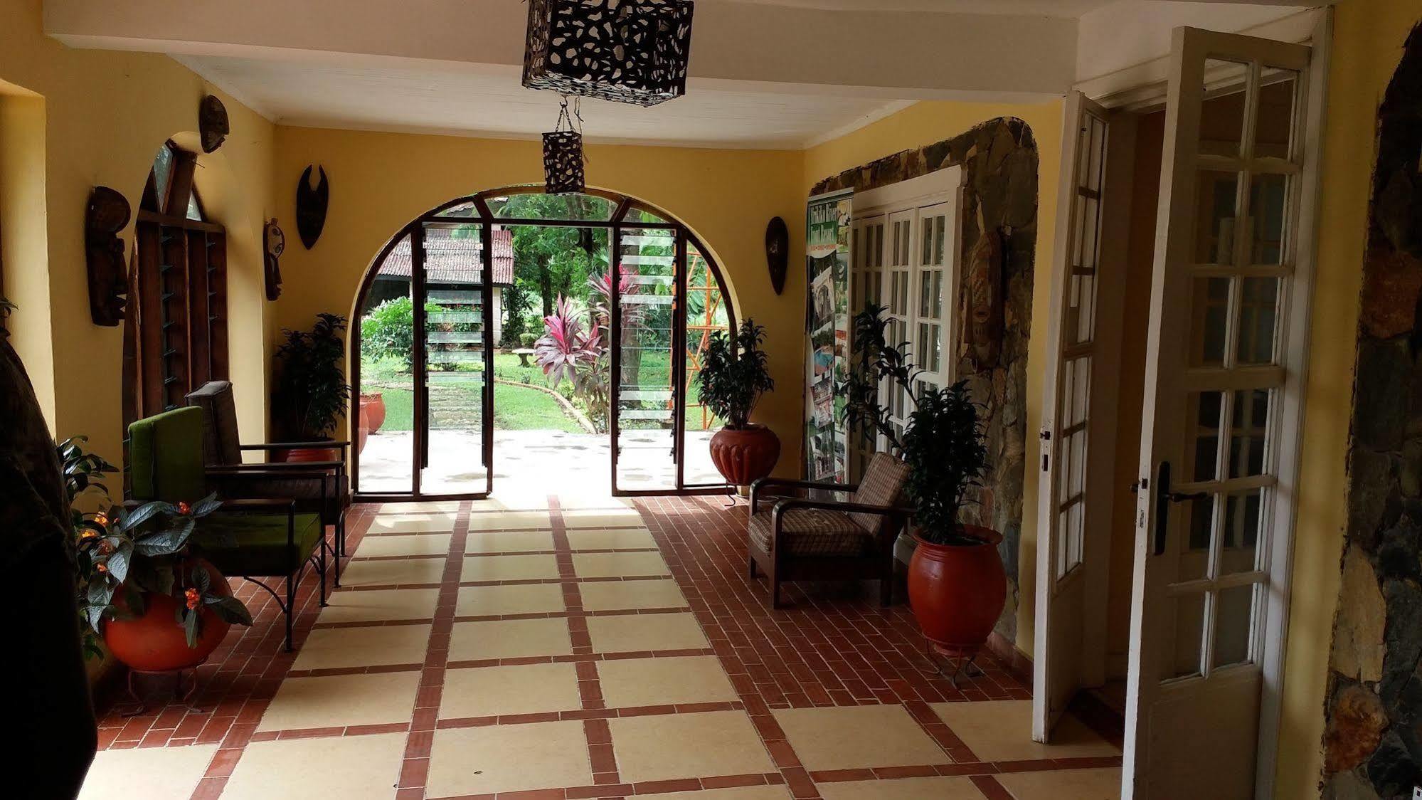 Afrikiko River Front Resort Akosombo Екстер'єр фото