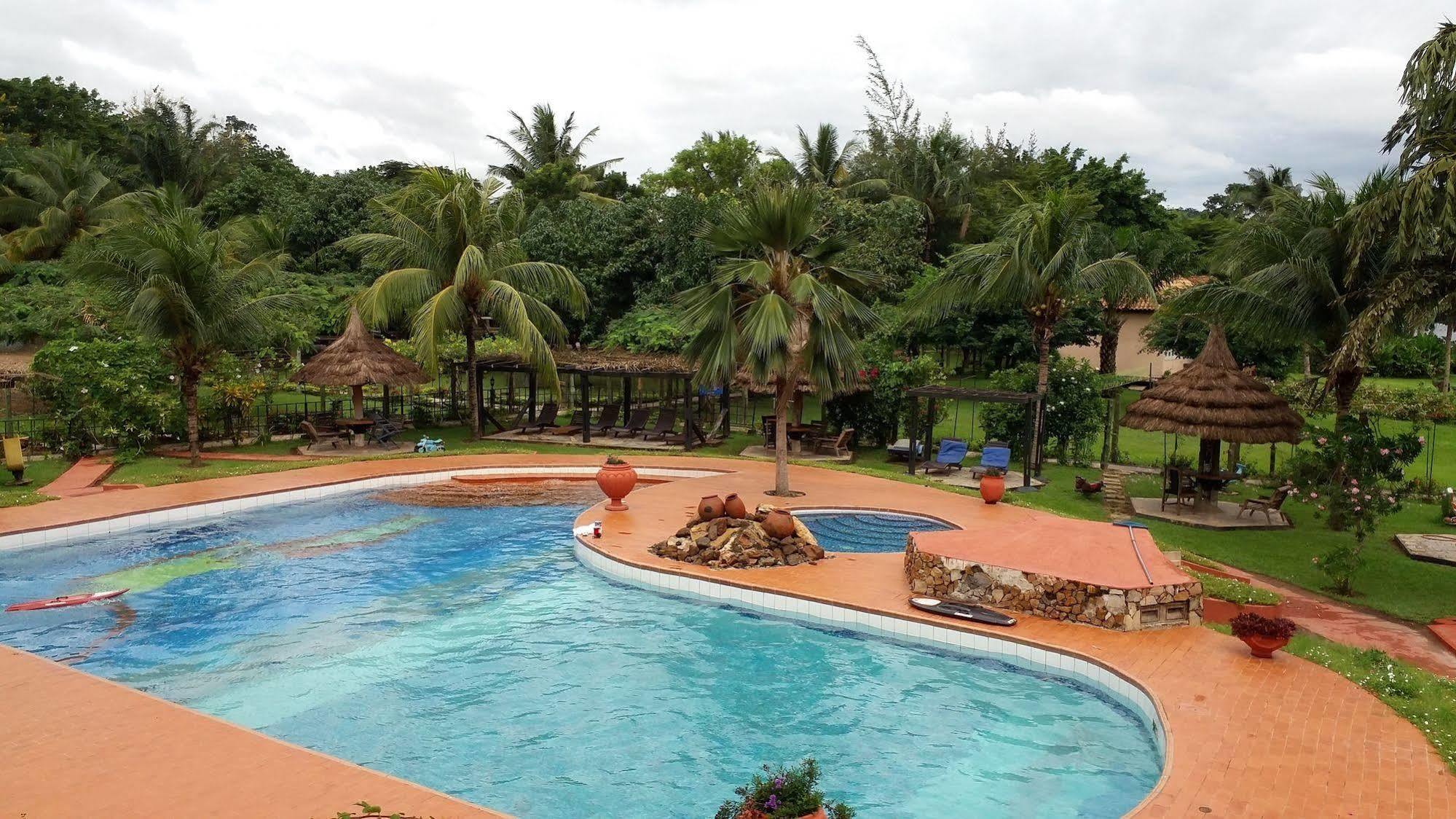 Afrikiko River Front Resort Akosombo Екстер'єр фото